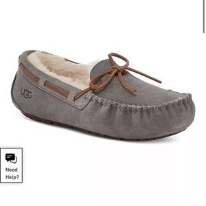 Ugg Dakota Moccasins (Womens 6)